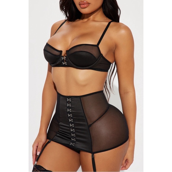 Fashion Nova Hooked on Desire Mesh Garter 3-piece Black Set S NWT - Picture 2 of 12